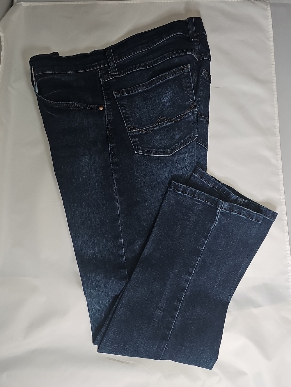 Wrangler Straight Fit Jeans - Dark Indigo Blue